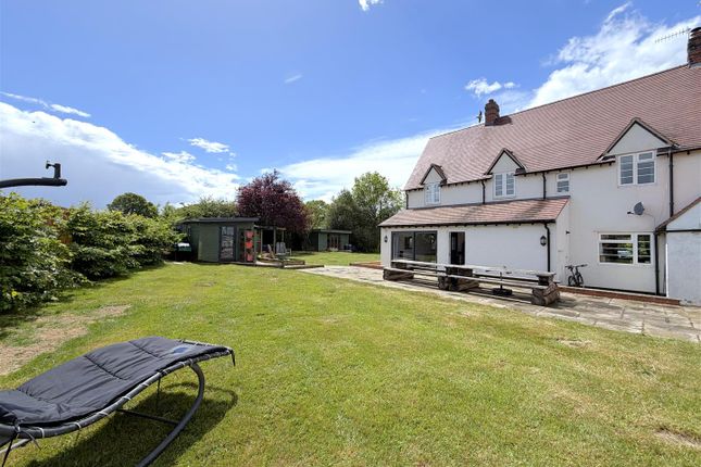 1, Asps Cottages, Warwick photo 2