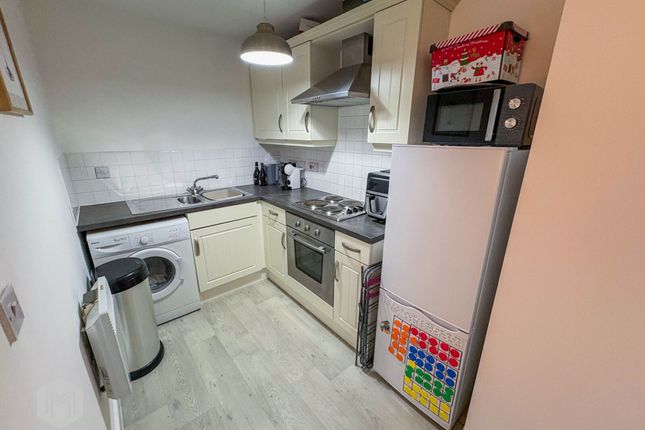 30 Planewood Gardens, Warrington photo 3