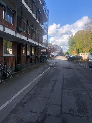 71, Redmires Court, Salford photo 4