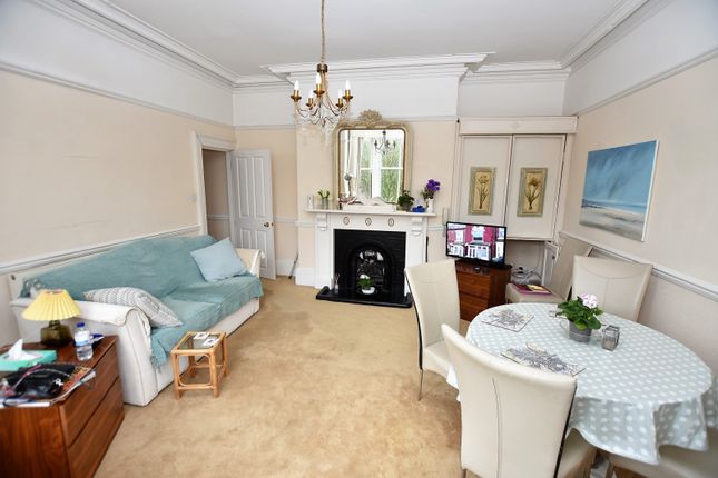 Flat to rent in Sandringham Court, Broad Walk, Buxton
