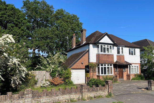 Thumbnail Detached house for sale in Upfield, Horley, Surrey