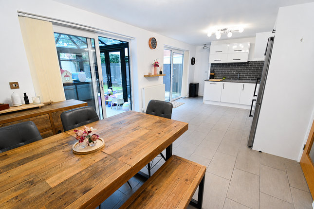 30, Trafalgar Avenue, Audenshaw photo 5
