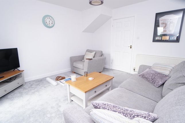 9, Platt Court, Shipley photo 3