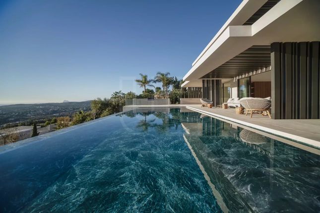 Thumbnail Villa for sale in Sotogrande, 11310, Spain