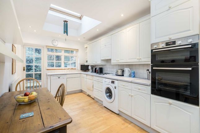 Thames Lodge, 18, Green Street, Sunbury-On-Thames photo 3