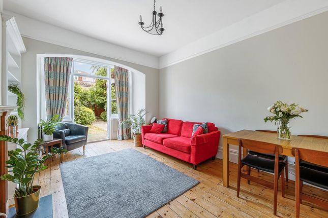 Thumbnail Flat to rent in Hadley Gardens, Chiswick