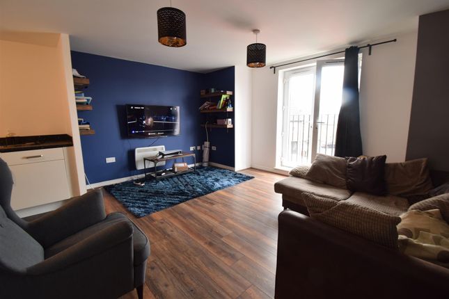 36, Micklewait Avenue, Wakefield photo 3