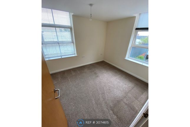 Flat, Peel Mills Commercial Street, Morley, Leeds photo 5