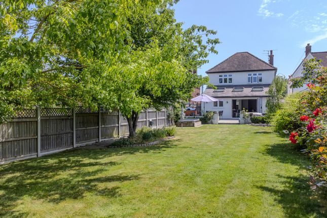 140, Beehive Lane, Chelmsford photo 2