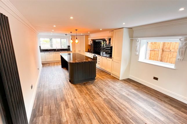 Detached house for sale in Luxury Home! Lutterworth Road, Nuneaton