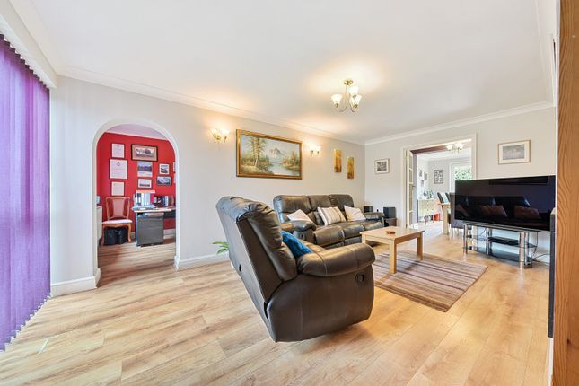 1, Clay Wood Close, Orpington photo 4