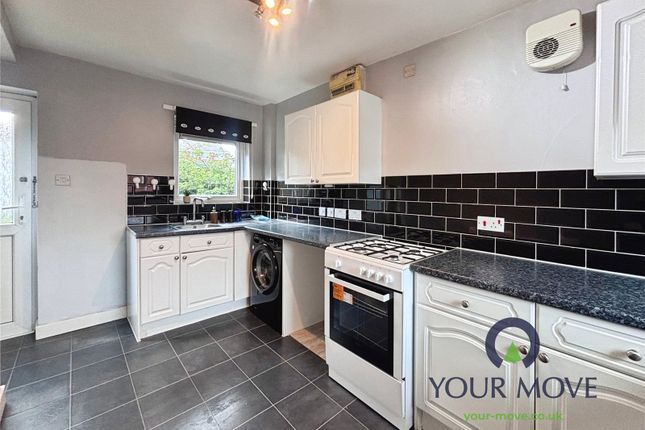 7, Highstone Vale, Barnsley photo 4