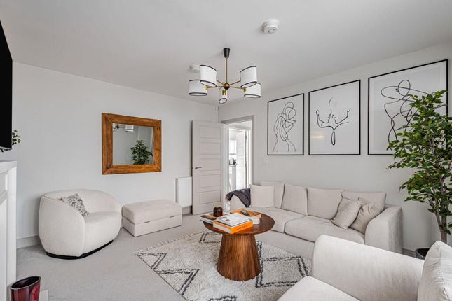The Willows, 19 Wanborough Way, Aldershot photo 4