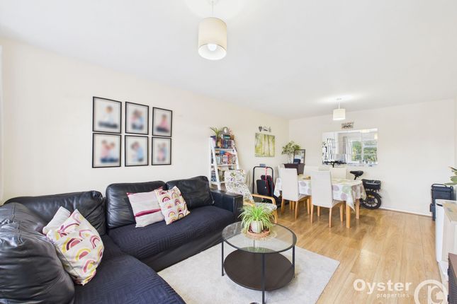 19, Downing Close, Harrow photo 4