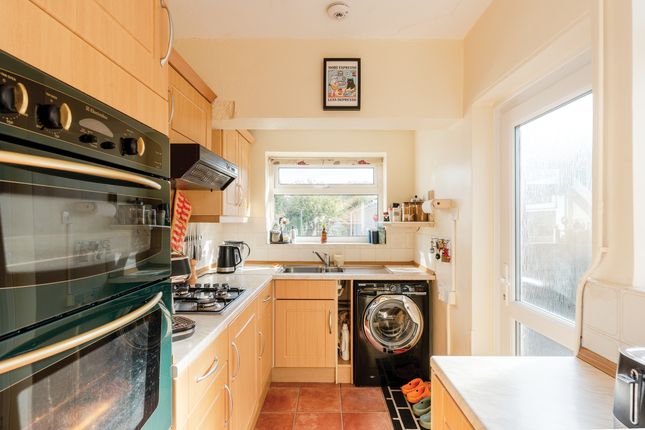 35 Hill House Road, Bristol photo 4