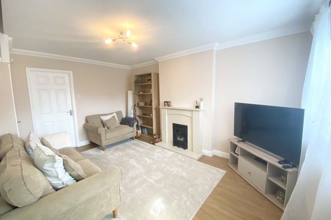 21, St. James Close, Leeds photo 5