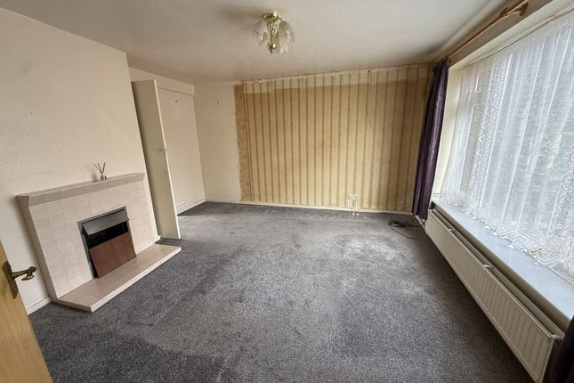 27, Champney Close, Whitehill photo 3