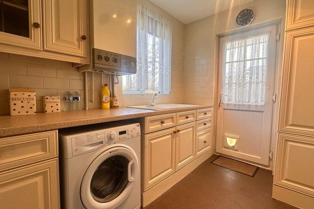 42, Kingston Avenue, Feltham photo 4