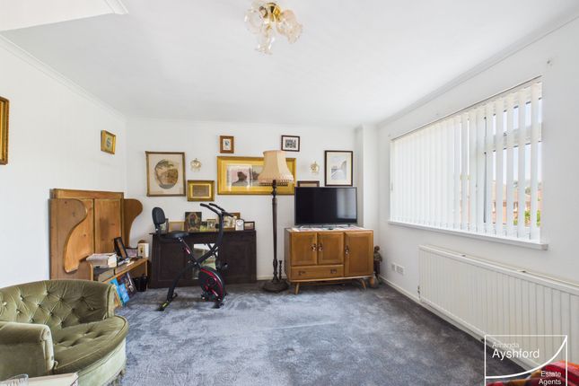 61 Haytor Avenue, Paignton photo 2