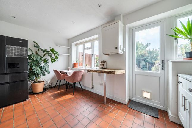 32, Devon Drive, Chandler's Ford photo 4