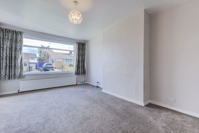 18, Wrenbury Avenue, West Yorkshire photo 2