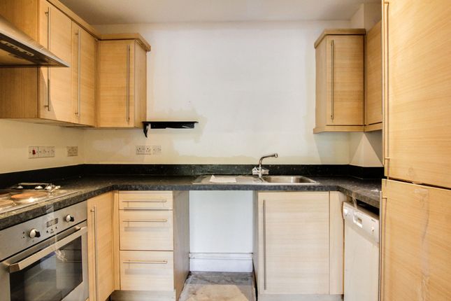 96 Bridge Road, Wickford photo 3
