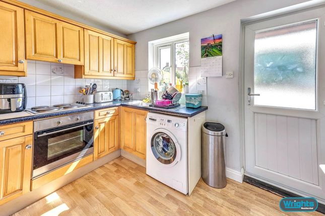 10, Mead Court, Trowbridge photo 4