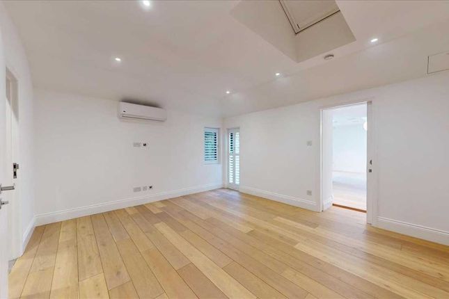 Property to rent in Acacia Gardens, London