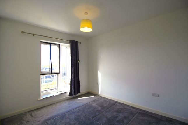 Flat 21, Armoury Court, Rainham photo 5
