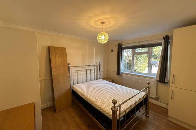 Flat 2, 103, Byron Road, Harrow photo 2
