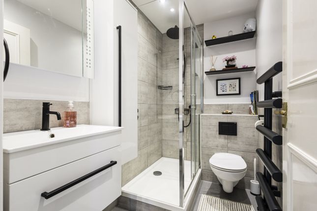 Flat C, 118, Sunningfields Road, London photo 4