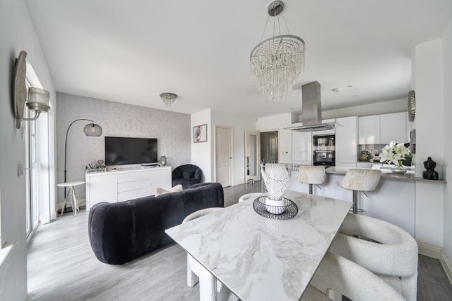 7, Littlewood Place, Bracknell photo 4