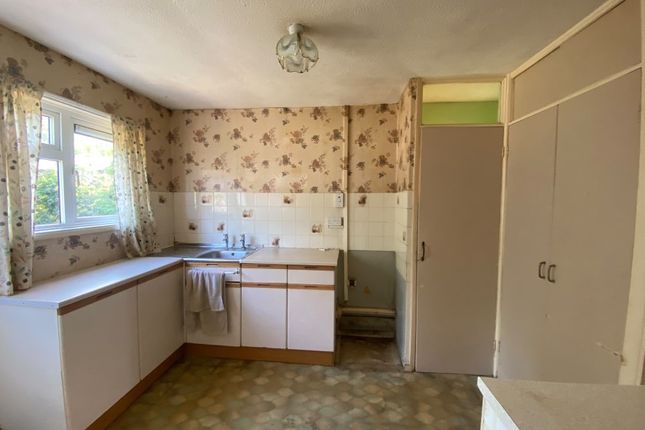 44 St. Omer Close, Mulbarton, Norwich photo 3