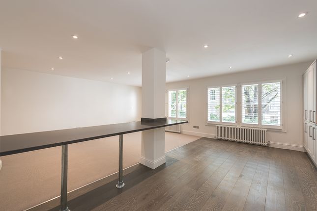 Maisonette for sale in Linden Mews, London