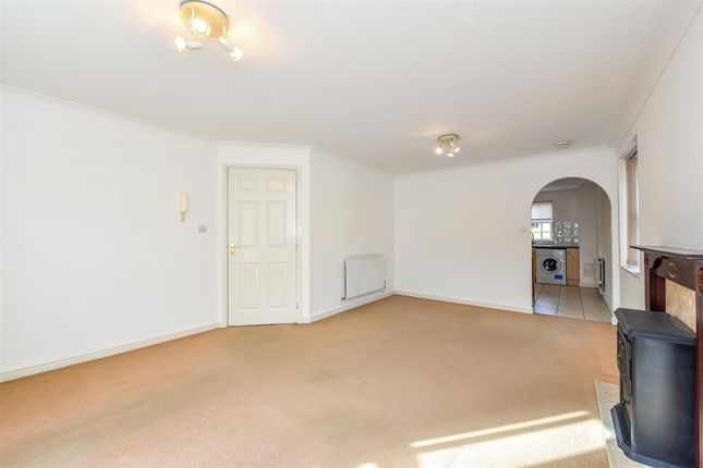 Flat for sale in Topaz Drive, Andover