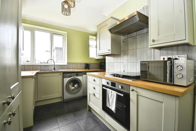 26, Westlands Road, Hull photo 3