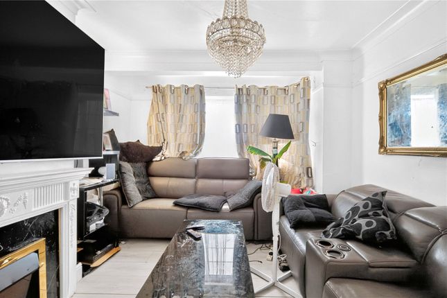 Grants Close, London photo 2