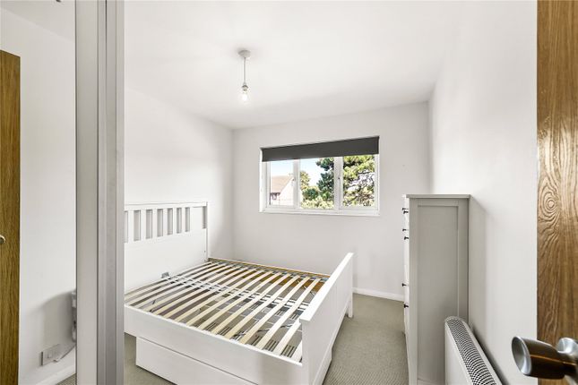 6, John Gooch Drive, Enfield photo 3