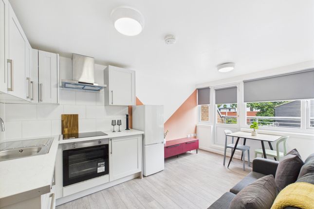 Bright Open-Plan Living Space With A Modern Fitted...