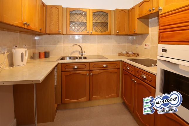 26 Woodlands, The Spinney, Leeds photo 3