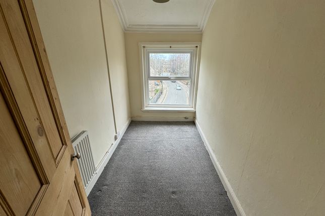 Flat to rent in Park Road, Liverpool