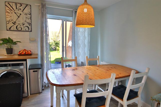 16, Columbine Road, Tewkesbury photo 3