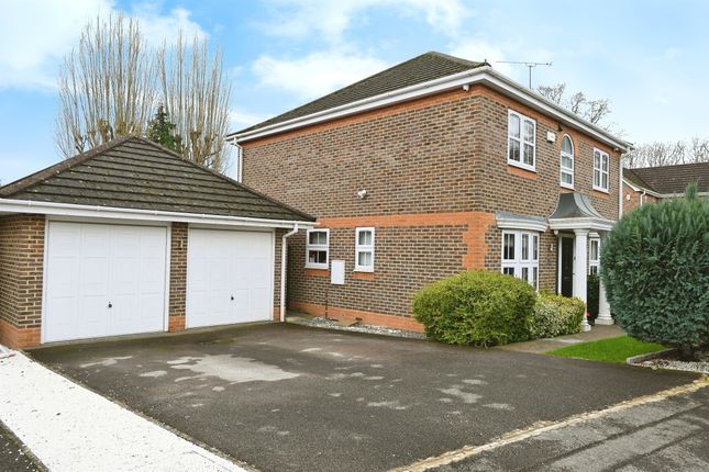 Thumbnail Detached house for sale in Conygree Close, Lower Earley, Reading