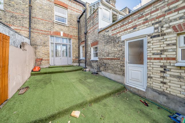 Ground Floor Flat, 38, Cecile Park, London photo 2