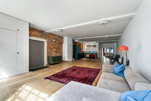 Flat C, 18, Shepherdess Walk, London photo 4