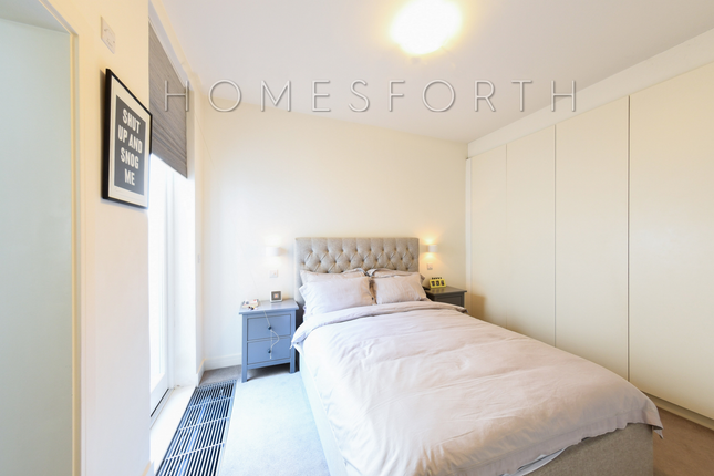 Flat for sale in Leighton Gardens, Kensal Rise