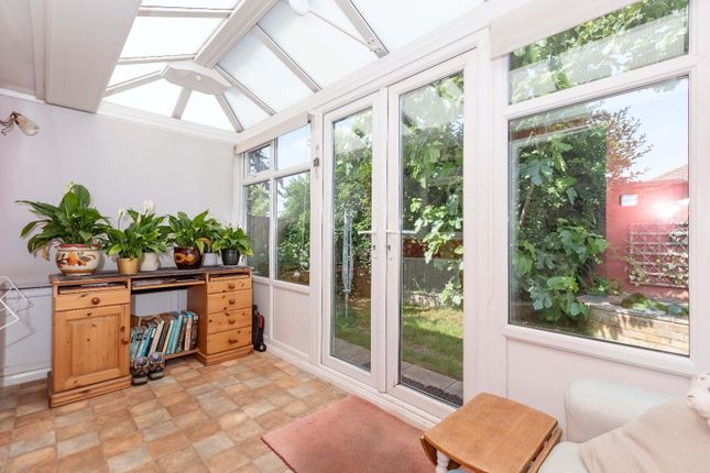 17, Greenoaks, Lancing photo 4