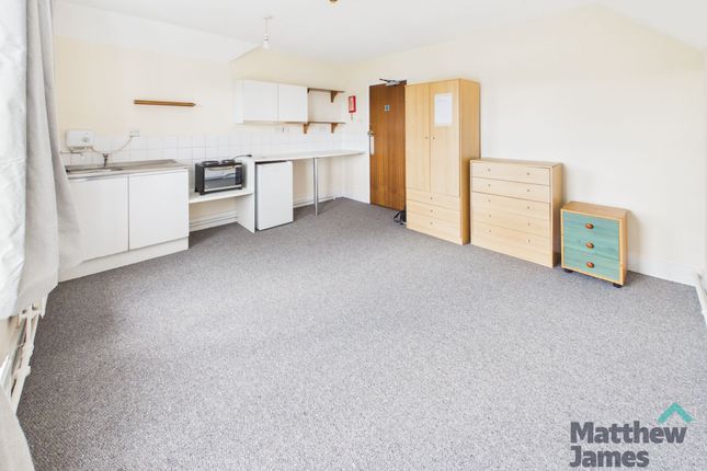 Flat 12, 26 Wellesley Road, Colchester, Colchester photo 2