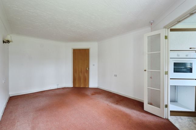 8, Ranulf Court, Sheffield photo 3
