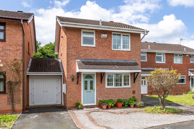 Thumbnail Link-detached house for sale in Longfellow Close, Walkwood, Redditch, Worcestershire